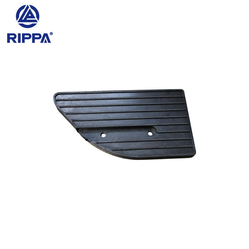 Excavator R32-3 Kubota/R32-3 Kubota Lower Right Skirt Guard Rubber Pad[LP0113040050]