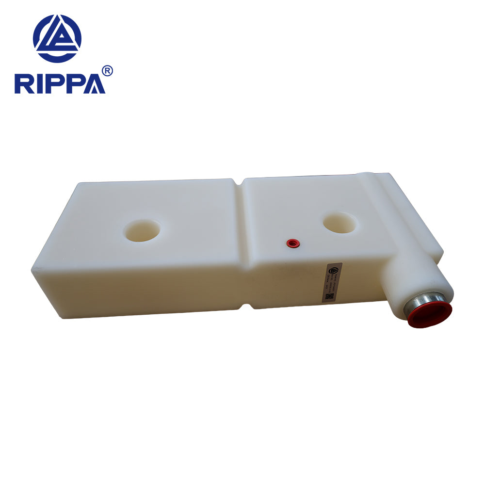 Excavator R10-5 Briggs & Stratton S Plastic Gas Tank[LP0115040075]