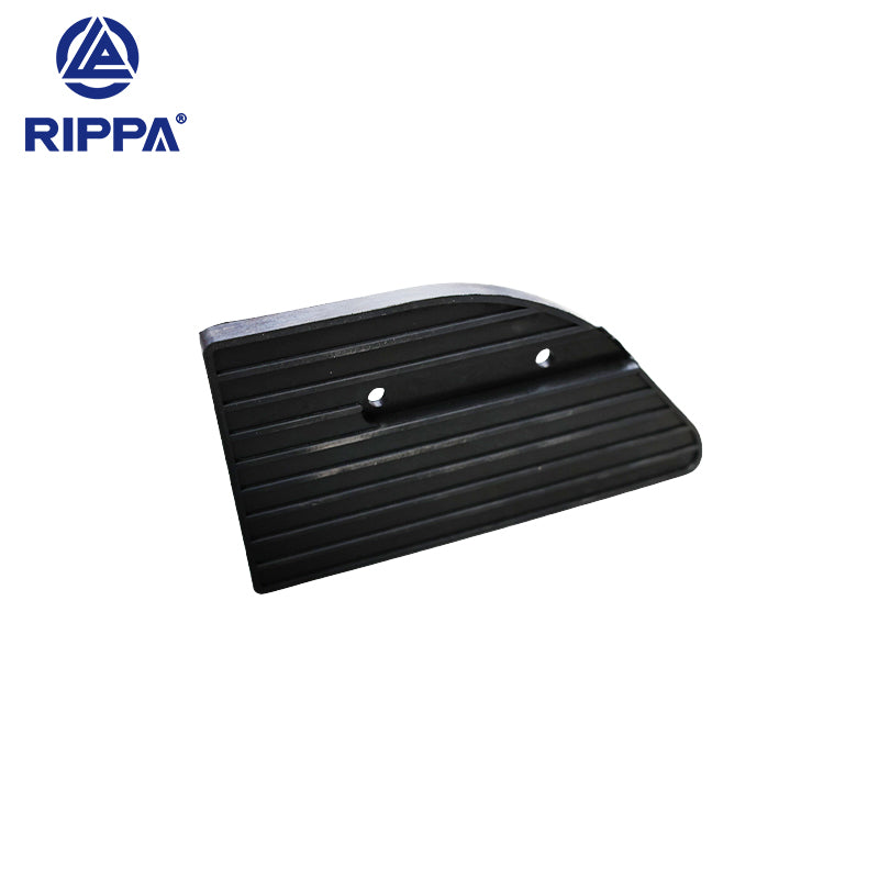 Excavator R32-3 Kubota/R32-3 Kubota Lower Right Skirt Guard Rubber Pad[LP0113040050]